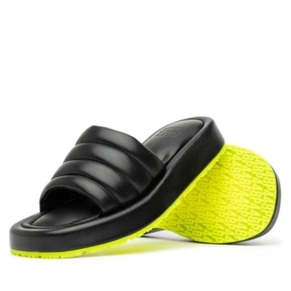 NWT P448 | Women's Fergie Platform Slide Sandals in Black